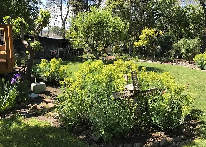 Trailside Inn Bed And Breakfast